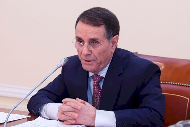    Novruz Məmmədov Surət Hüseynovun qərarında dəyişiklik etdi   