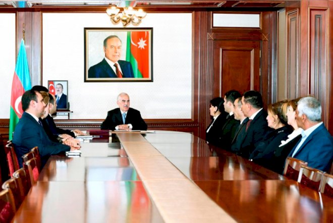    Vasif Talıbov onlara mənzil hədiyyə etdi   