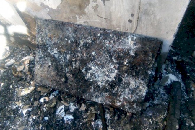    Sumqayıtda evi yanan ailə çöldə qalıb    