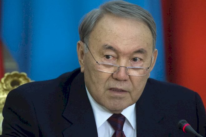    Nazarbayev canlı yayımda prezidentlikdən istefa verdi   