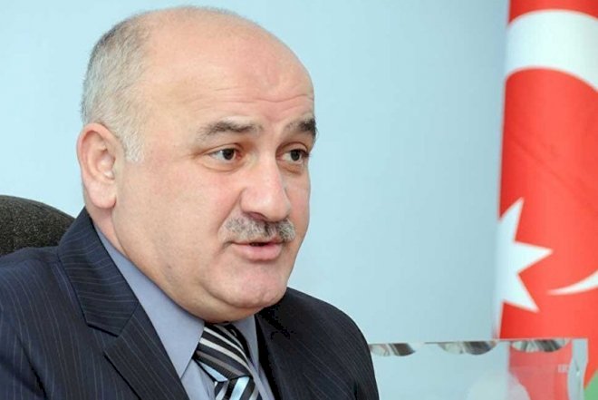    Müsavat Əli İnsanovdan təklif gözləyir   