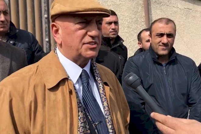    Əli İnsanovun həbsxana həyatı: “Yanına gələn oğlunun başına çubuqla vururdu“   