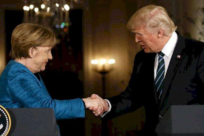     Merkel Trampa zəng etdi   