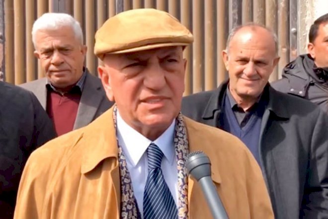    Əli İnsanov: “Cənab prezident, qarşınızda xəcalət çəkirəm“ - Faktlar   