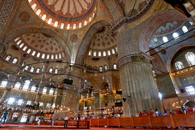    Ayasofya muzeyi məscid kimi fəaliyyət göstərə bilər   
