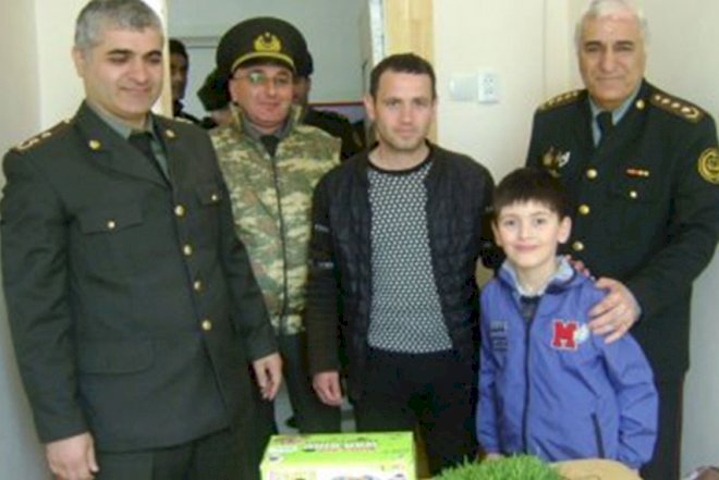    Məhbus uşaq evindəki qardaşı ilə görüşüb   