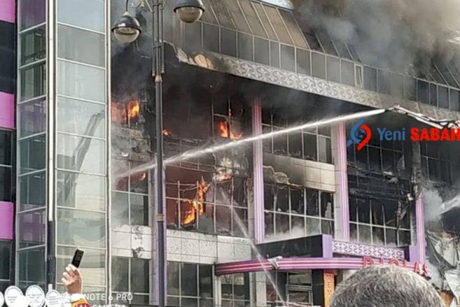    Yanğınla bağlı bu yolda hərəkət məhdudlaşdırıldı   
