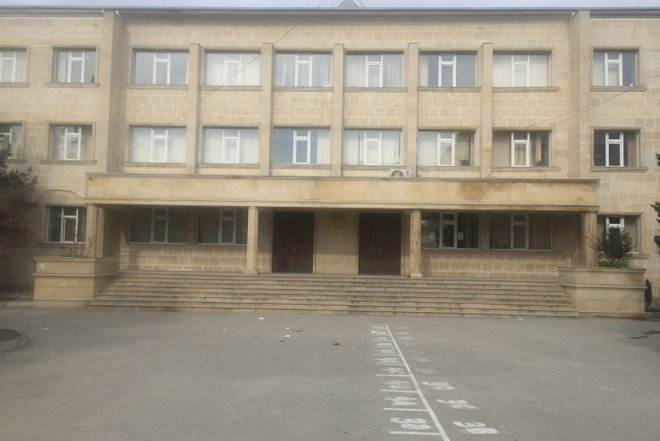    Bakıda şagirdlər birləşib müəllimi döydü   