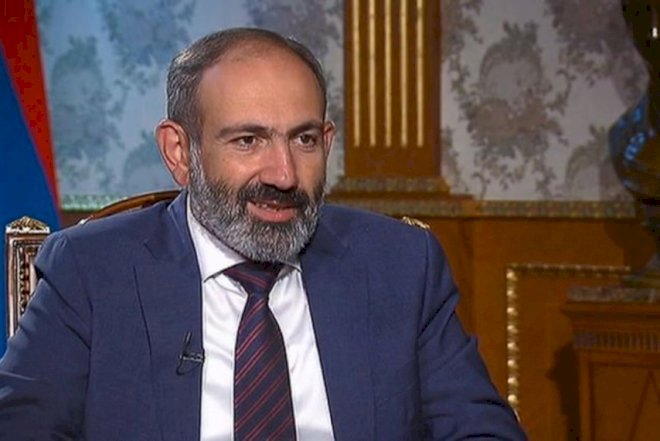    “Timsahla quşu ayırd edə bilməyən adam niyə vəzifəyə təyin edilir?”   