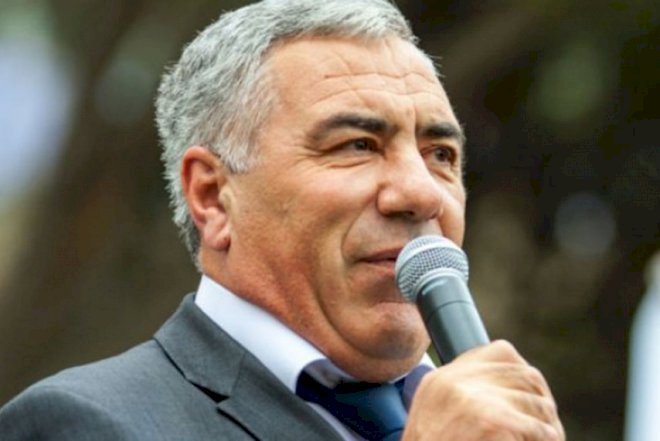    “Dövlətin pulu məmurların saxladığı arvadlara xərclənir”    