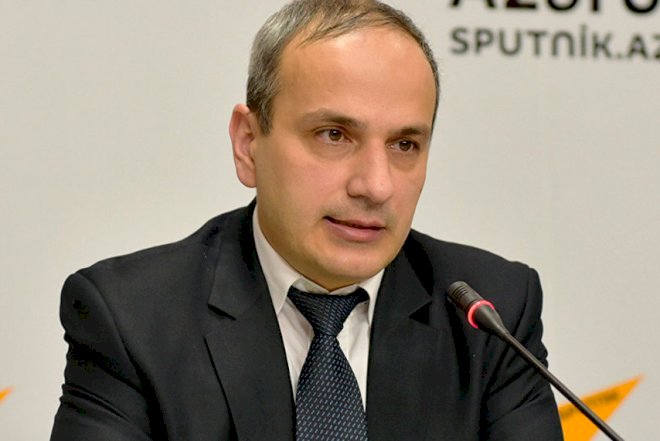   “Kasıb divara mıx vuranda başının üstünü kəsdirirlər”   