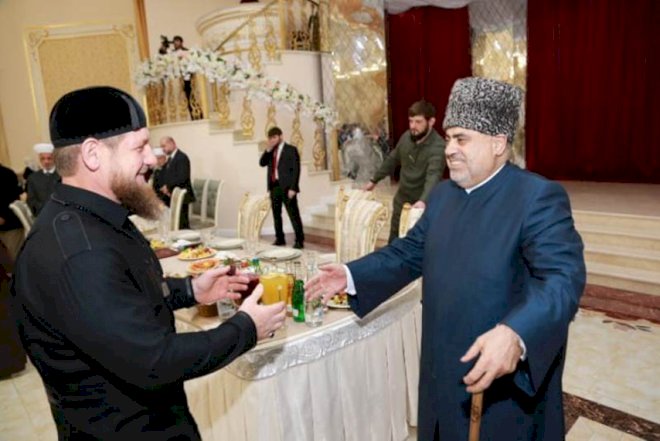    Şeyx Ramzan Kadırovla görüşdü   