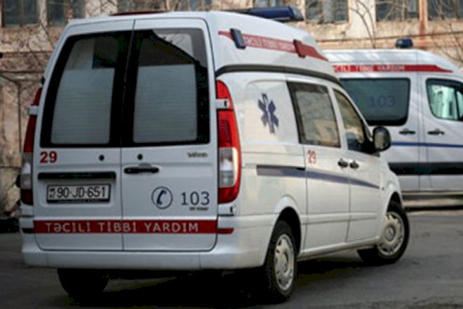    Balakəndə dirəyə dəyən avtomobil sürücüsü öldü   