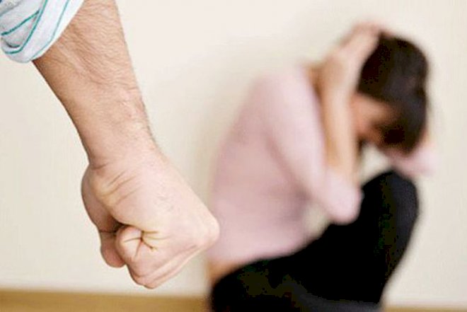    Bacısının çılpaq şəkillərini görən qardaşın əməli   