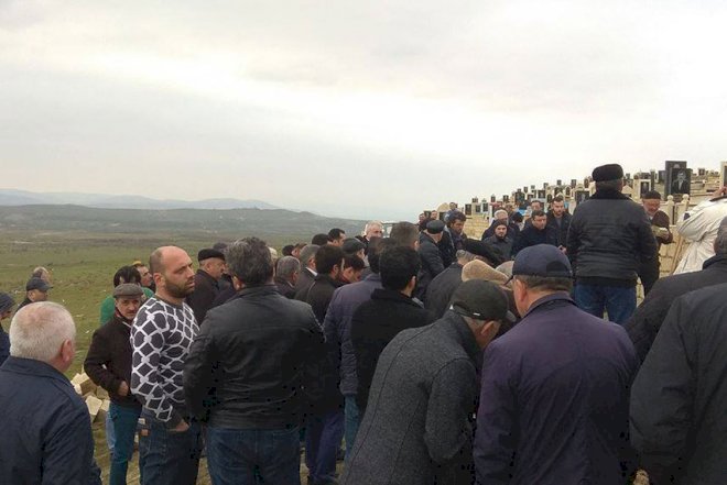    Tanınmış rejissor dəfn edildi    