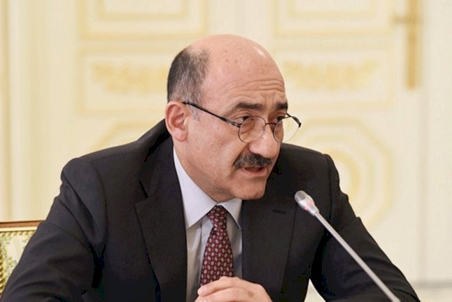    Mədəniyyət naziri vətəndaşları qəbul edib   