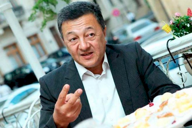    “Nə qədər axmaq və idiotun biri olmalısan ki...”   