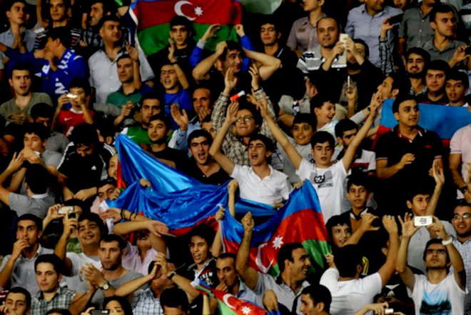    Kişi sənətçilərimiz hansı klublara azarkeşlik edir? - Sorğu   
