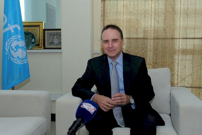   UNICEF rəsmisi məktəblinin intiharından danışdı   