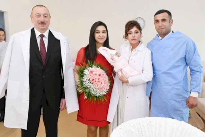    Prezident və xanımının 10 milyonuncu sakinlə görüşündən - Fotolar   