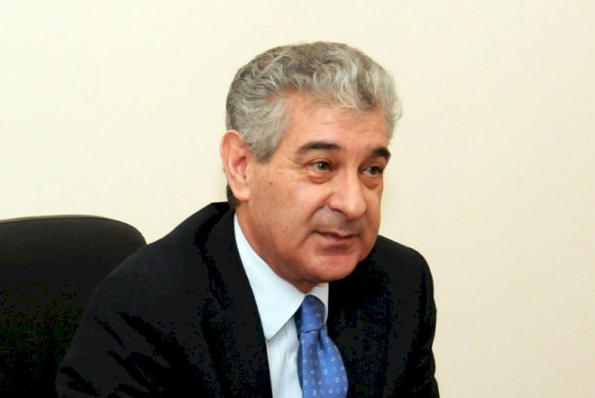    Əli Əhmədov: “Biz keçmiş məmurları indikilərdən fərqləndirmirik”   