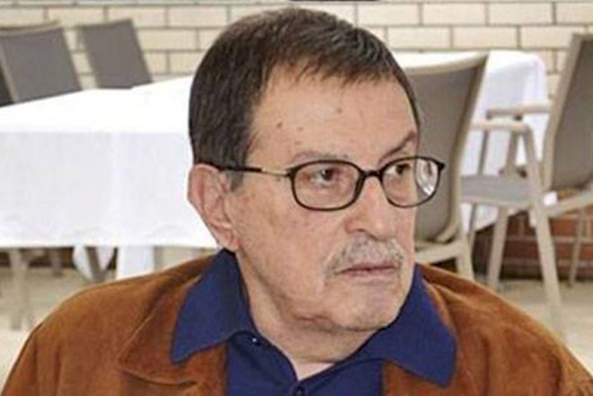    Məşhur futbolçu vəfat etdi   