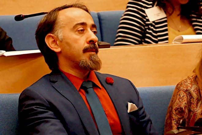    “Korrupsiya bataqlığında o qadın müəllimələr...” – Politoloqdan açıqlama   