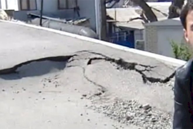    Bakıda yol çökdü – Video   