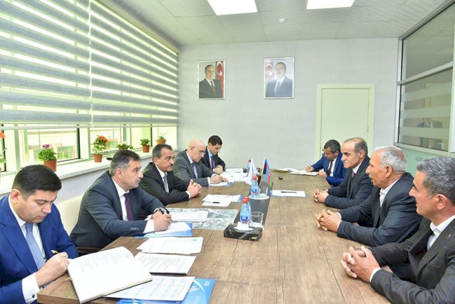    “Azərsu” sədri vətəndaşlarla görüşüb   