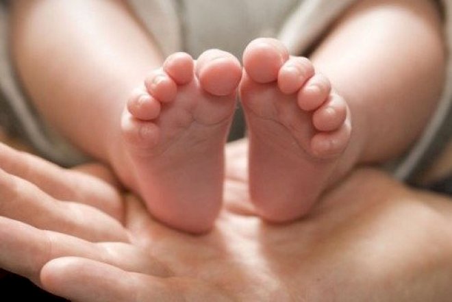    Körpəsini boğub öldürən ana ilə bağlı cinayət işi açıldı   