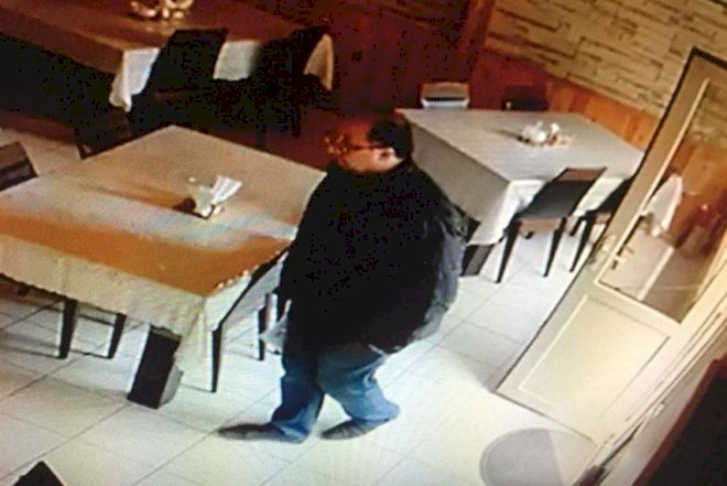    AQTA adından rüşvət alanın görüntüləri yayıldı   
