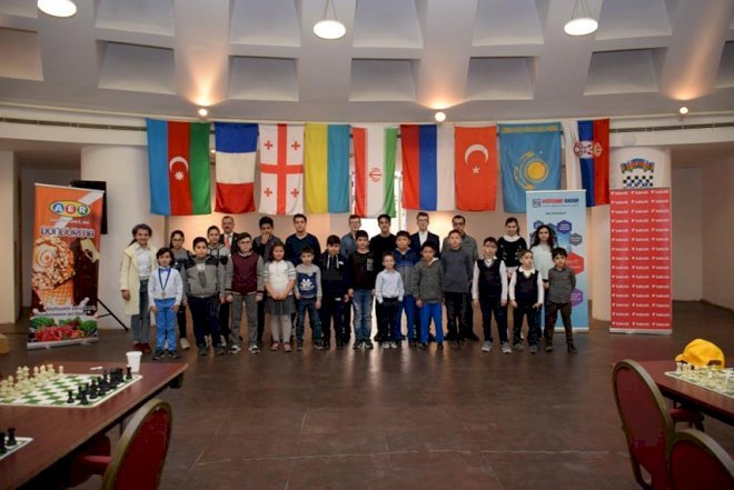    “Bakcell”dən uşaq şahmat turnirinə növbəti dəstək   