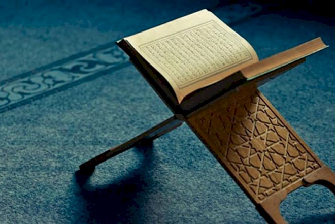    Quran sözü böyük yazılacaq   