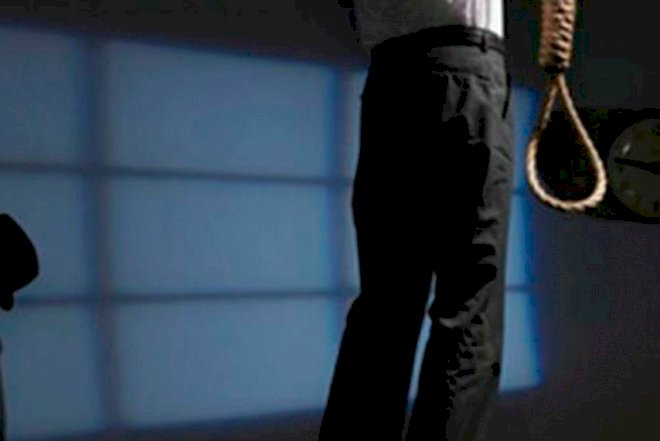    Bibisini zorlayıb öldürən şəxs həbsxanada özünü asdı   