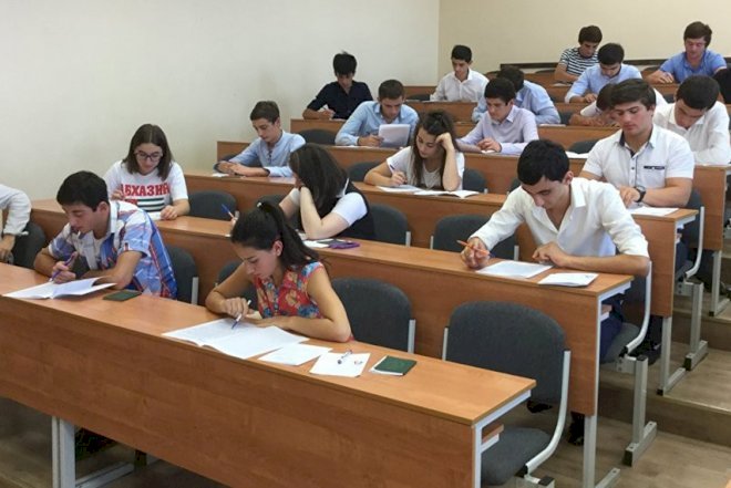    Əvvəlki illərin məzunları imtahan verəcək   