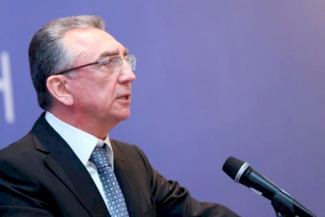    Eldar Əzizovdan rüşvət xəbərdarlığı: “Ən vacibi təmiz əldir...”   