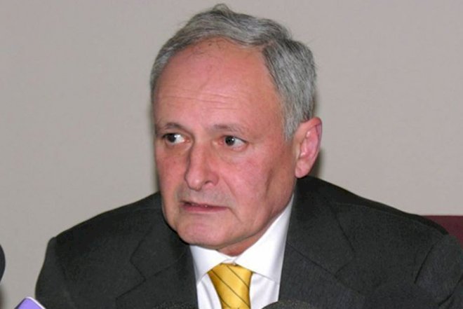   Nazir  yeni baş həkim təyin etdi   