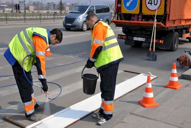    Bu yollarda rənglənmə var   