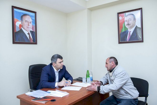    Nazir vətəndaşları qəbul edib   