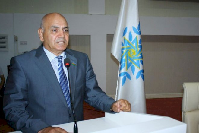    “Bakıda maşını ehtiyatla sürürəm ki, lyuka düşərəm” - Deputat   