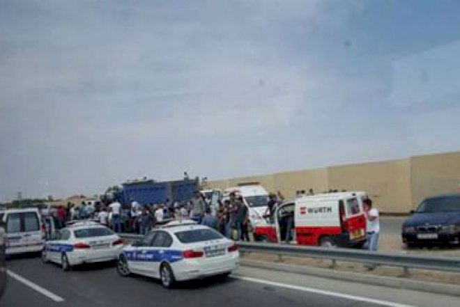    Bakıda avtobus qəzası - 24 nəfər yaralandı   