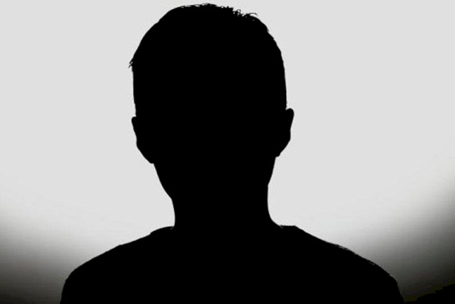    19 yaşlı oğlan itkin düşdü    