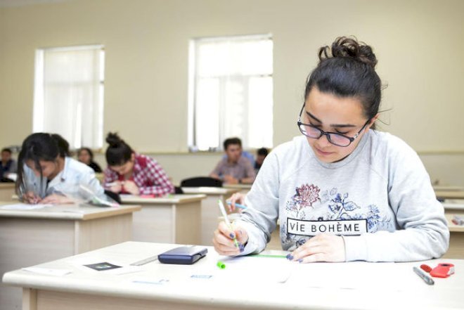    115 mindən çox şagird imtahanlarda iştirak edib   