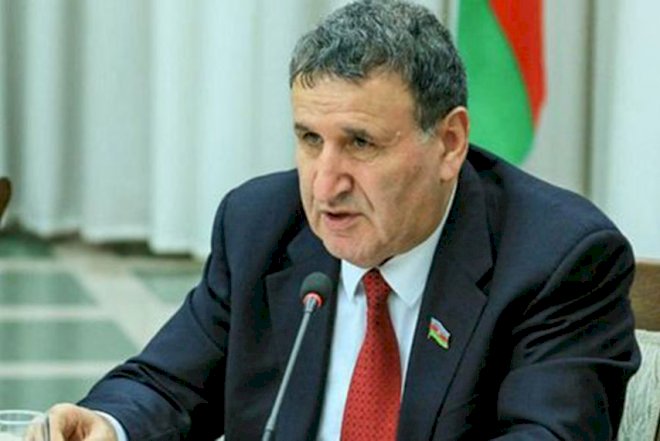    Deputat büdcə pulu ilə plagiat kitab çapında ittiham olunur   