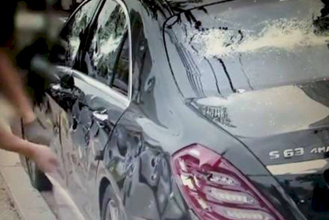    “Mercedes”i əzən 2 nəfər tutuldu   