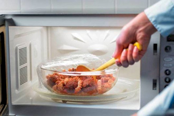    Alimlər mikrodalğalı soba ilə bağlı şok xəbəri təkzib etdi   
