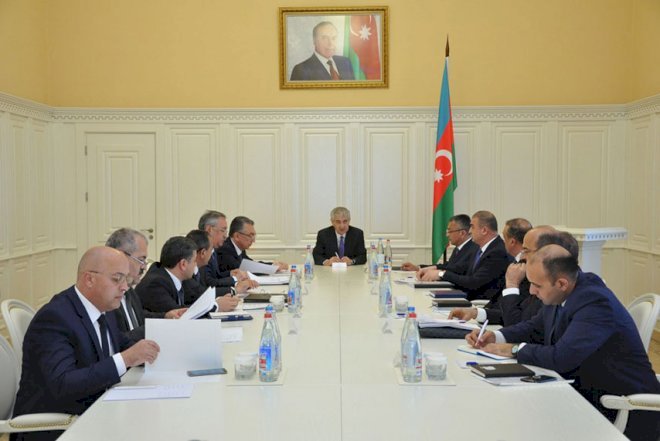    Hökumət məcburi köçkünlərlə bağlı toplantı keçirdi   