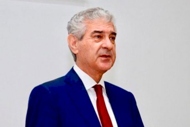    Əli Əhmədov Əli İnsanova “simasız” dedi   