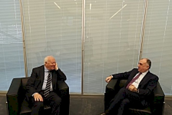    Elmar Məmmədyarov BMT nümayəndəsi ilə görüşdü   