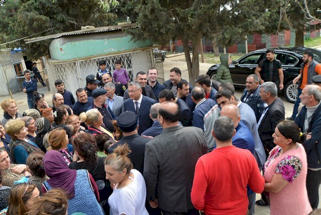    Komitə sədri məcburi köçkünlərlə görüşdü   